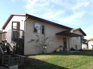 603 4th St, Middletown, IL 62666