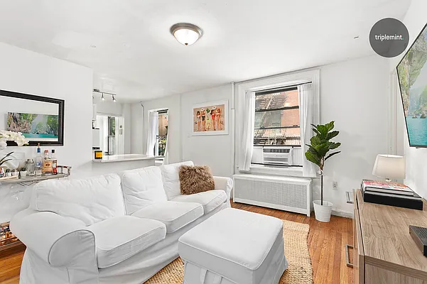 Rented by Triplemint | media 7