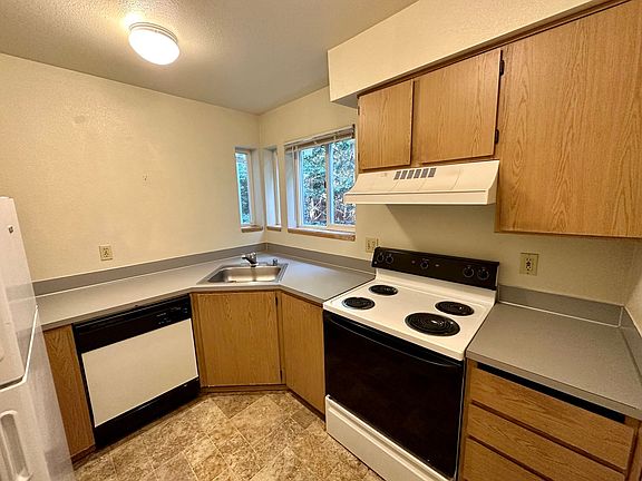 2nd image of 1712 Boylston Ave APT 301