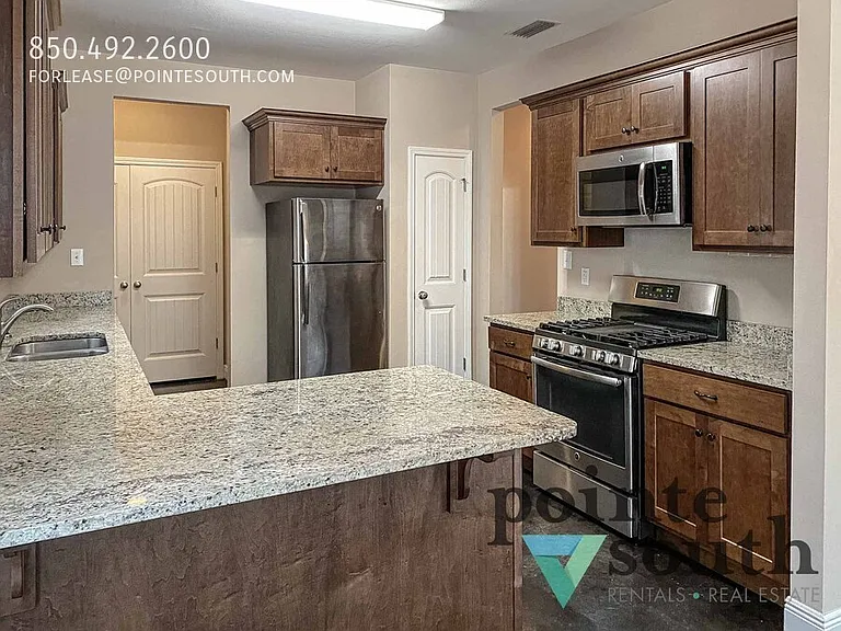 12919A Churchill Dr — Photo 4