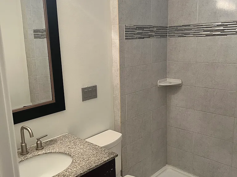 148 Mason Ave — Photo 6