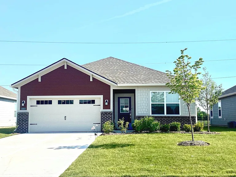 6511 Magnolia Dr — Photo 2
