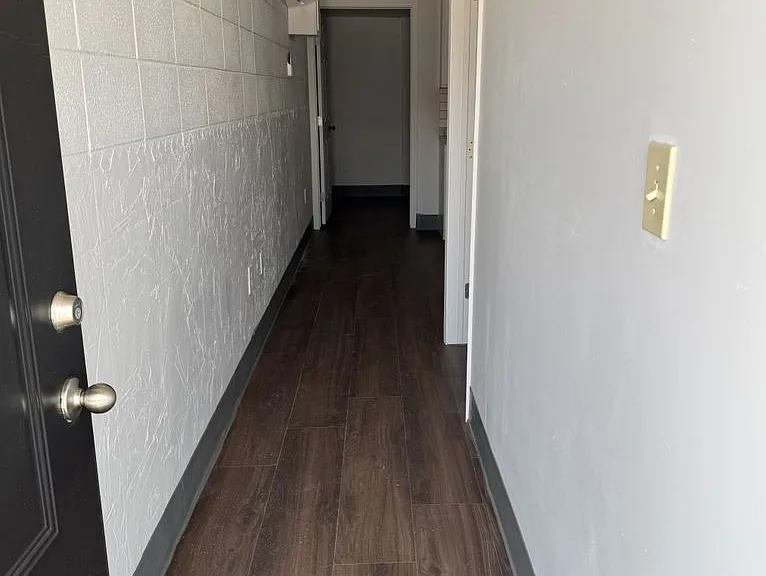 104 S Main St — Photo 70