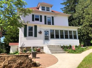 102 Reimer St SW, Elkader, IA 52043