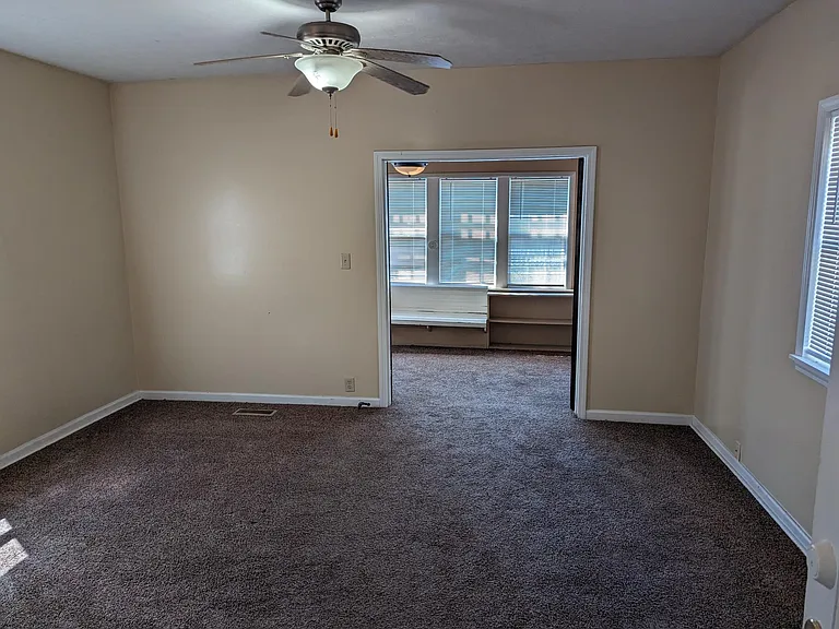 219 Pearl St — Photo 20
