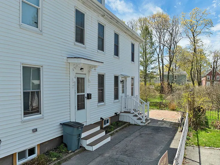 16 Chestnut St — Photo 15