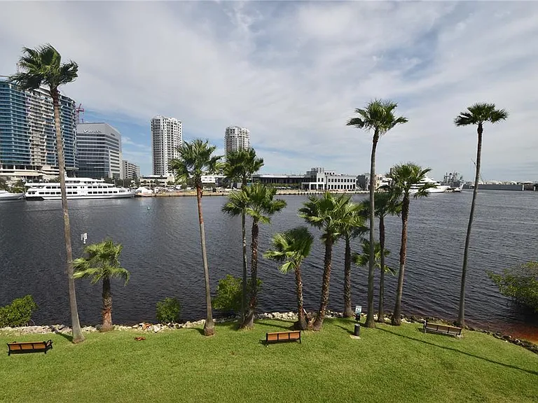 702 Coral Reef Dr #702 — Photo 21