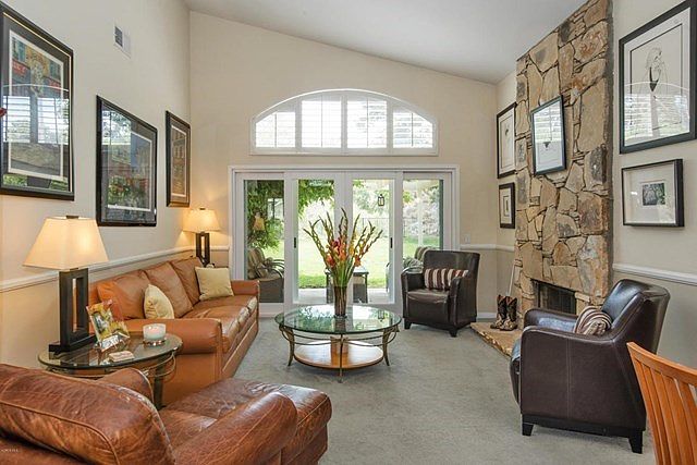 Living Room-3