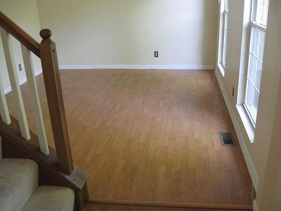 5th image of 8389 Woodcreek Dr