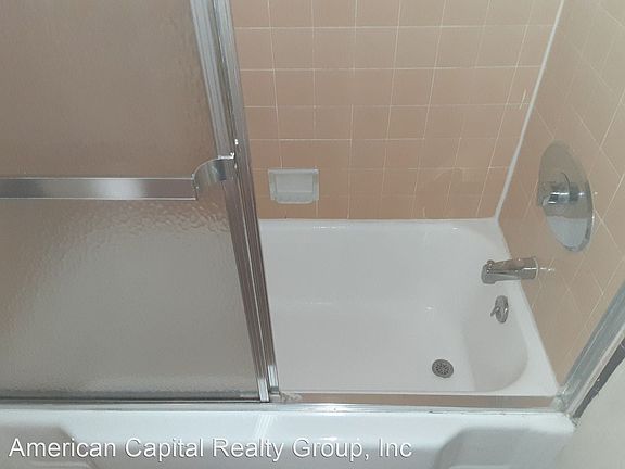 3rd image of 2251 20th St APT B