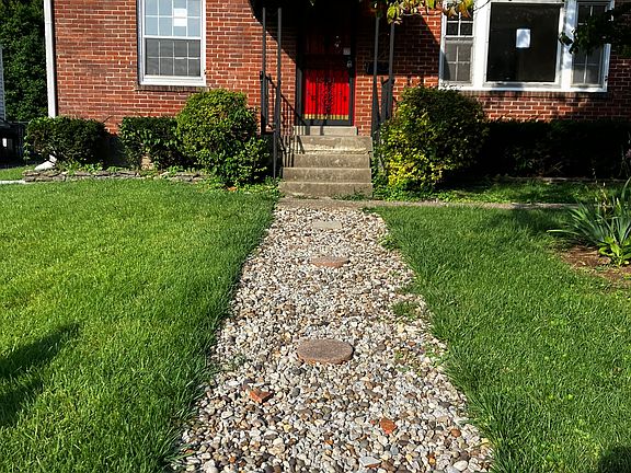 4th image of 3026 Dartmouth Ave