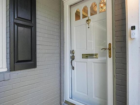 4th image of 710 Greenwood Rd