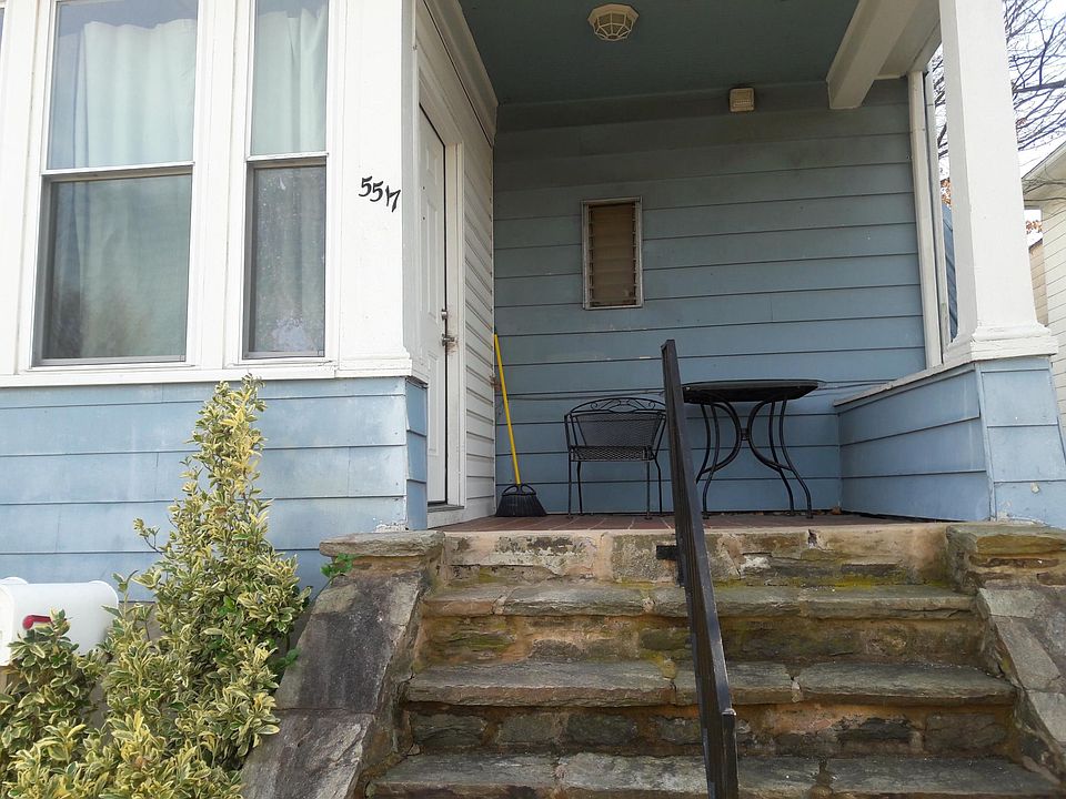 your private entrance and porch