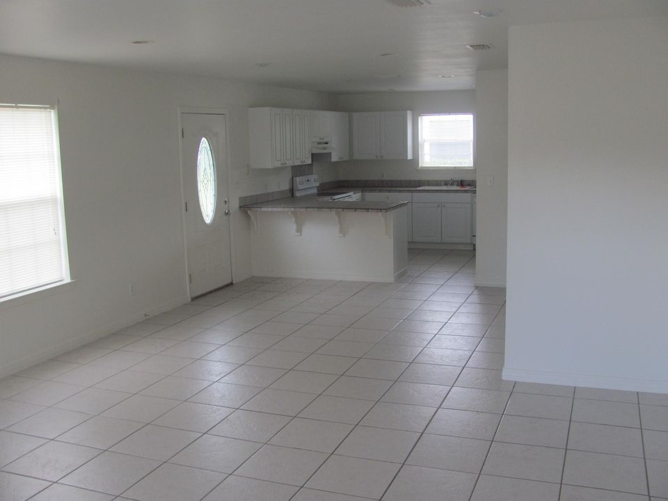 living room, dining room, kitchen combo