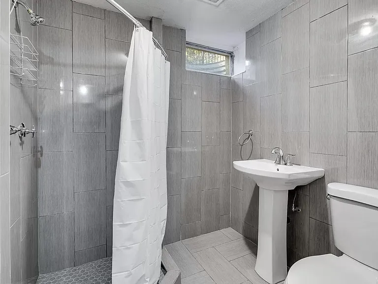 5346 Xerxes Ave S — Photo 9
