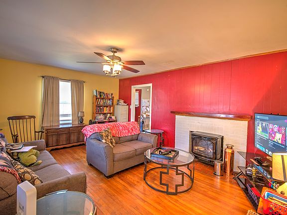 5th image of 2210 Bare St