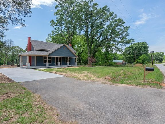 3rd image of 1655 Old Switzer Rd