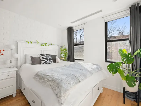 577 Madison Street image 7 of 13