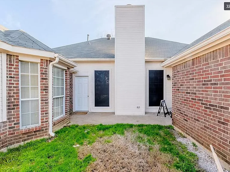 4217 Oak Grove Dr — Photo 8