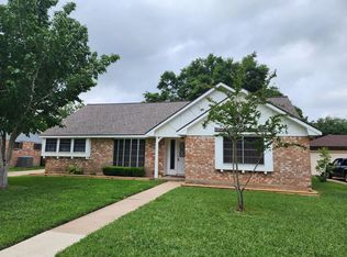13546 Brook Hollow Dr, Sugar Land, TX 77498