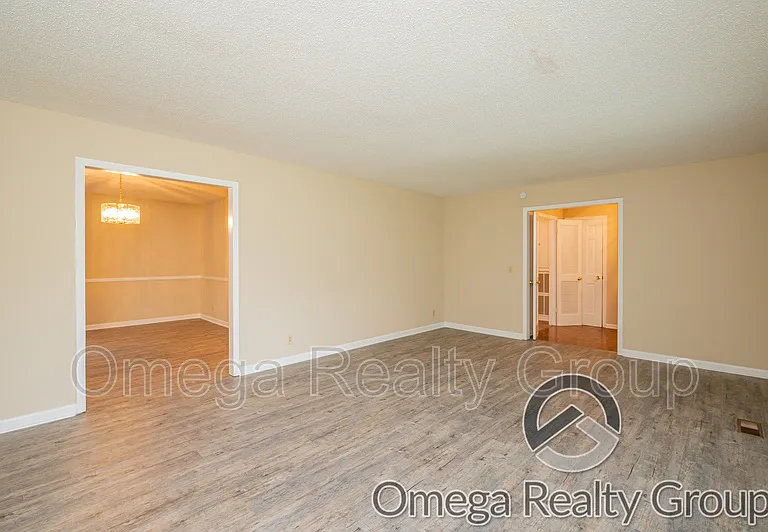 3001 Pawnee Cir — Photo 5