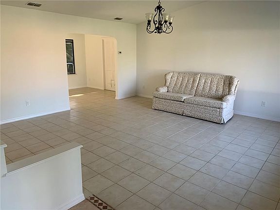 4th image of 1191 Blossom Dr