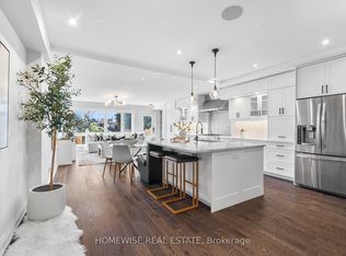 17 Earnscliffe Rd, Toronto, ON M6E 1J4