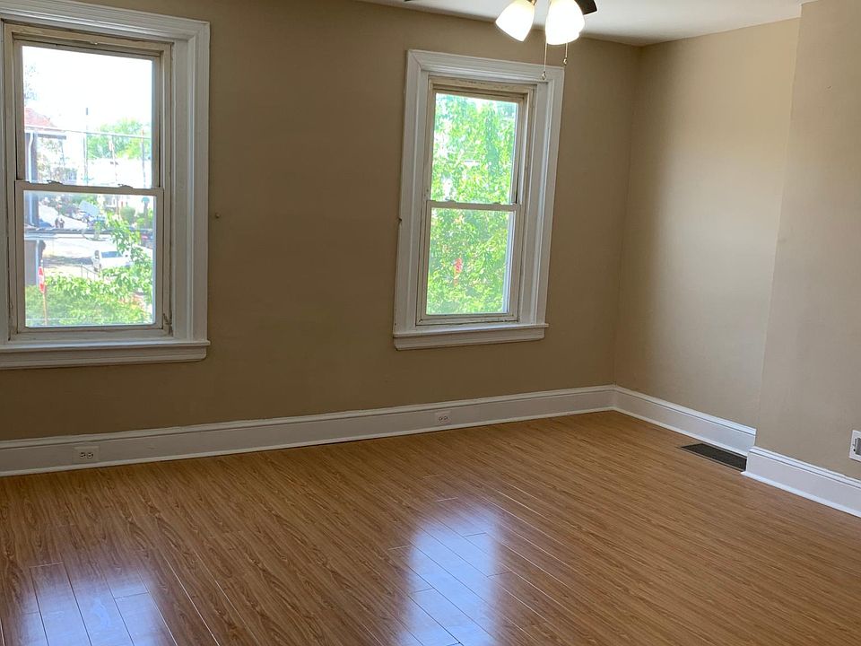 1st image of 6000 Greenway Ave #B