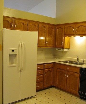 5th image of 1604 Amanda Dr