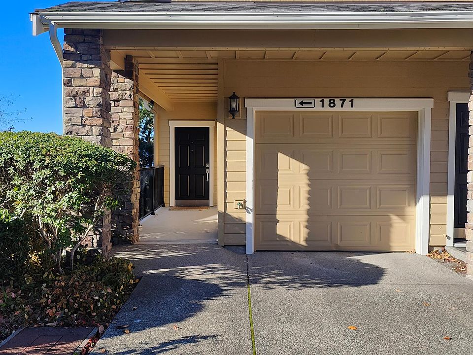 1st image of 1871 16th Ln NE