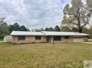 200 Houston St, Hooks, TX 75561