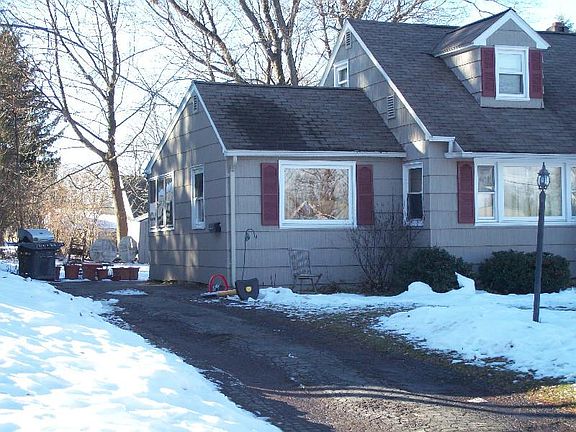 2nd image of 106 Terrace Dr
