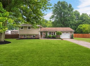 6665 Ridge Plaza Dr, North Ridgeville, OH 44039