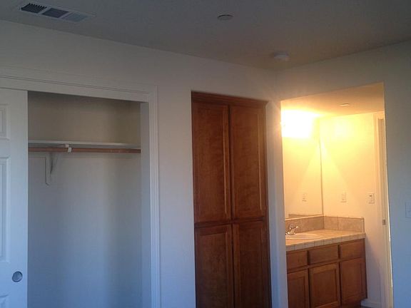5th image of 2217 W Lark Ave