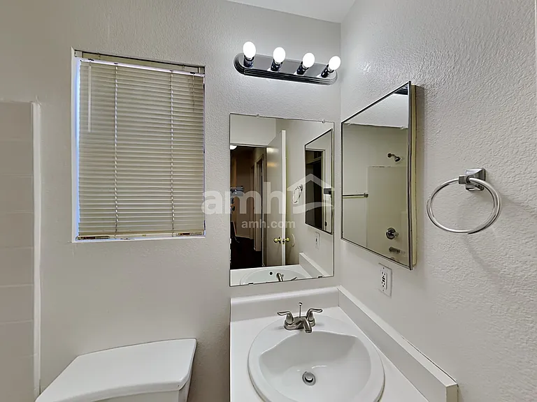 1576 E Orchid Ct — Photo 16