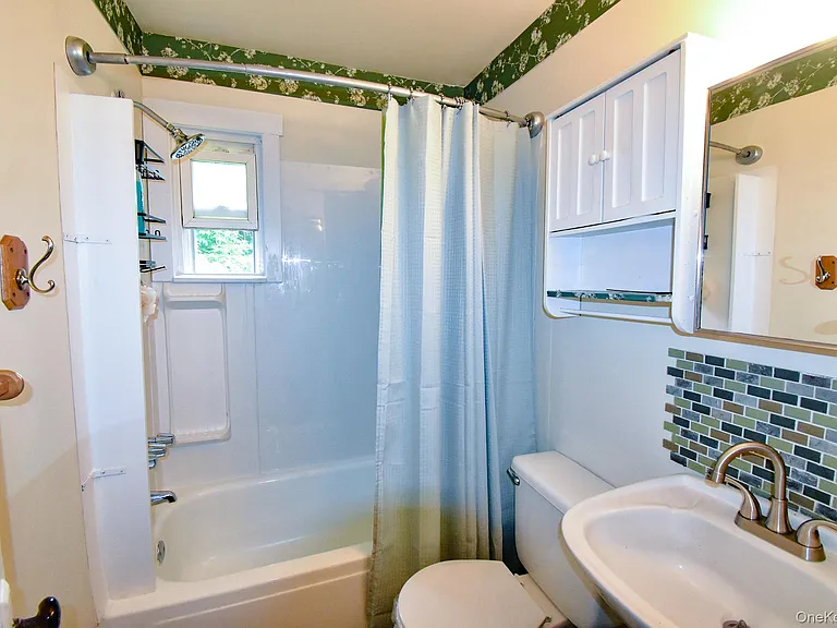 376 Terryville Rd — Photo 13