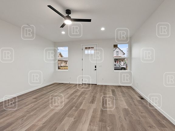 5th image of 715 E Lacrosse Ave #1