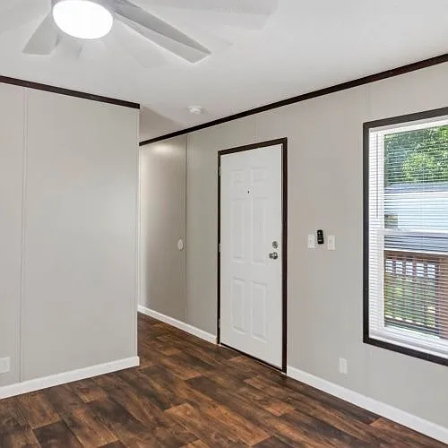 3 bed, 2.0 bath, $1,079 — Photo 3