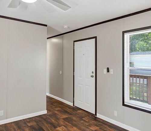 3rd image of 121 Evan Ave