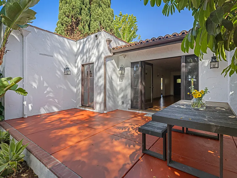 1169 S Sierra Bonita Ave — Photo 42