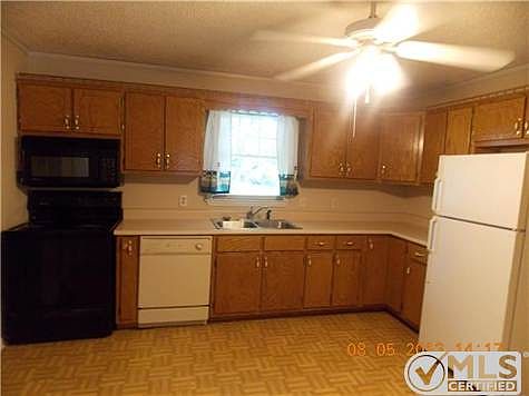 5th image of 105 Meadowbrook Dr