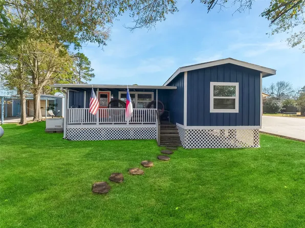 157 Lakeview Dr S, Livingston, TX 77351