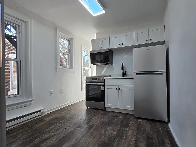 440 N 9th St #3 — Photo 2