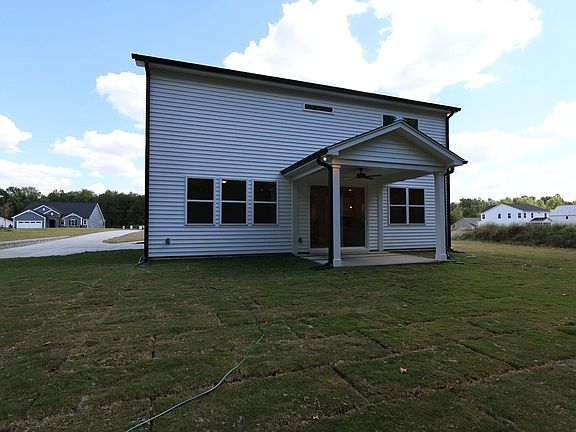 5th image of 74 Mendenhall Dr