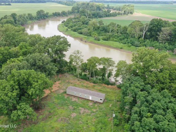 1596 Ferry Rd, Anguilla, MS 38721