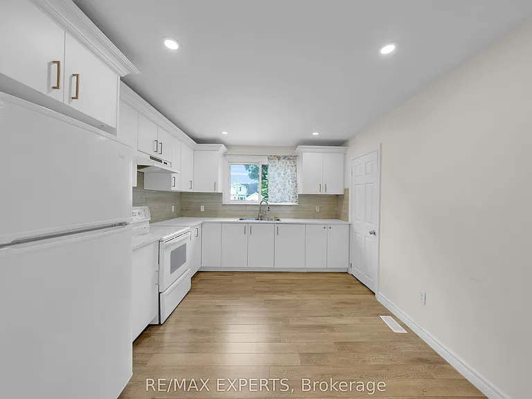 92 Tupper St W #MAIN — Photo 11