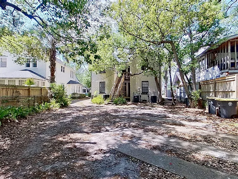 2752 Herschel St Quad — Photo 18