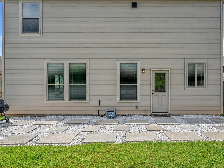 229 Seven Pines Dr — Photo 15