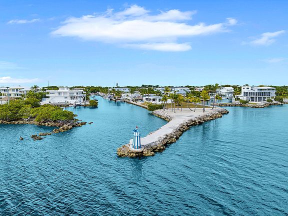 5th image of 76 Ocean Dr