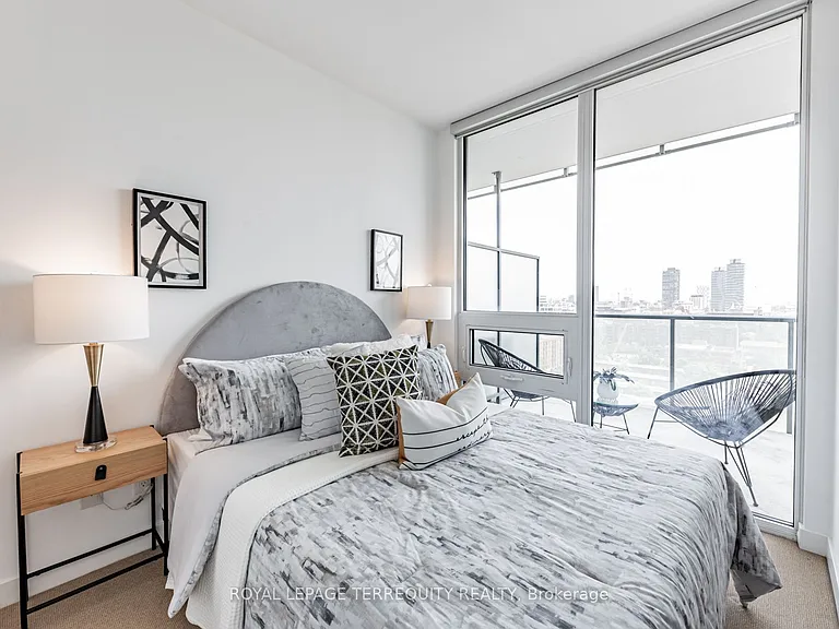 1 Market St #1410 — Photo 11